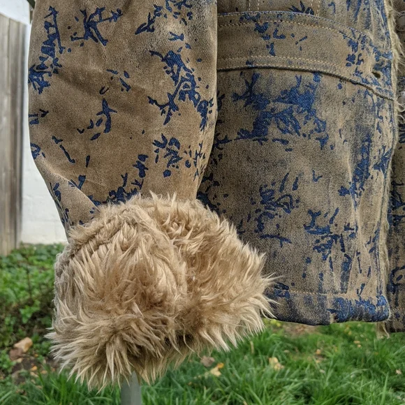 Y2K coated denim faux fur jacket - Picture 4 of 6